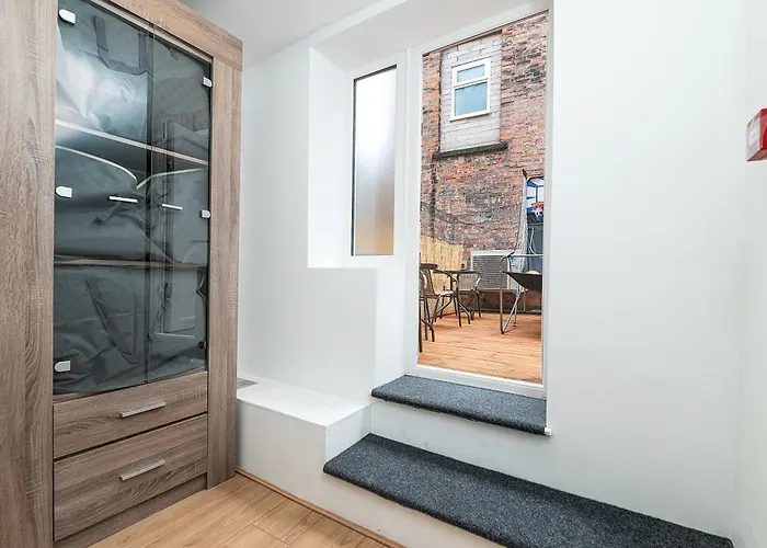 Deluxe 2 Bedroom Apartment In City Centre